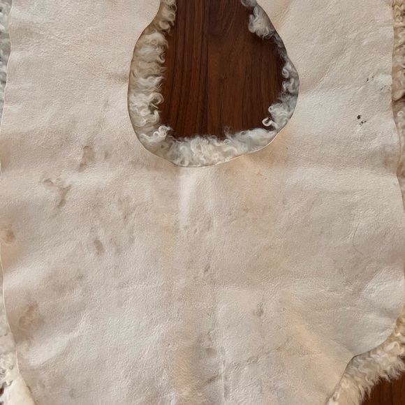 Ethical Genuine Curly Shearling Cream Shawl - Picture 4 of 4